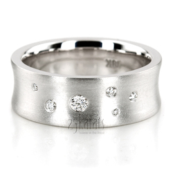 Scattered Concave Diamond Wedding Band